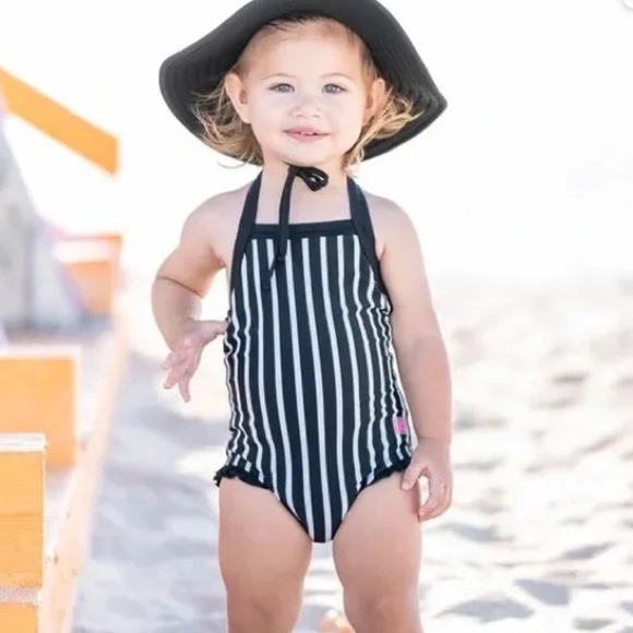 RUFFLEBUTTS Black and White ONE PIECE - Picture 1 of 6